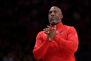 一時(shí)語塞！四個(gè)字形容下你看到比盧普斯涉嫌賭球被捕的心情