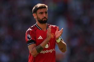 B費(fèi)迎曼聯(lián)各項(xiàng)賽事300次出場(chǎng)里程碑，已貢獻(xiàn)100球87助攻