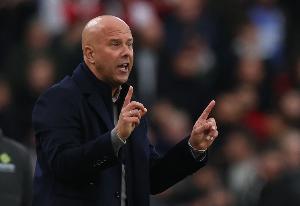 危機(jī)重重！1993-94賽季以來(lái)，利物浦首次英超前9輪輸?shù)?場(chǎng)比賽