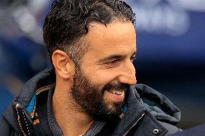 3連勝！內(nèi)維爾：阿莫林度過上任以來最佳一周，這減輕很多壓力