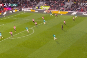 科爾克茲半場補時破門，利物浦扳回一球