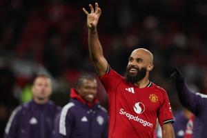 超值老詹！7500萬姆伯莫近3場(chǎng)3球1助曼聯(lián)3連勝，場(chǎng)場(chǎng)首發(fā)鐵打主力