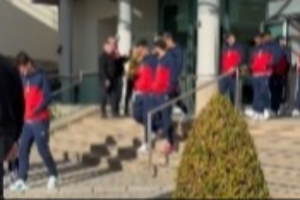 今晚對水晶宮！阿森納全隊集體外出散步，加布里埃爾也在其中