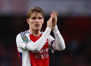 厄德高：排名榜首后每個(gè)人都說(shuō)我們要奪冠，但我們得專(zhuān)注于自身