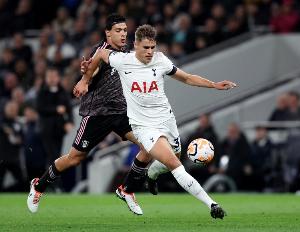 帶刀后衛(wèi)！范德芬近6場英超進3球，追平此前43場總進球數(shù)