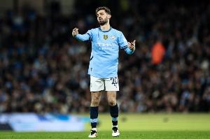 可愛BBC記者：瓜迪奧拉在場邊發(fā)指令，B席說：誰？我？