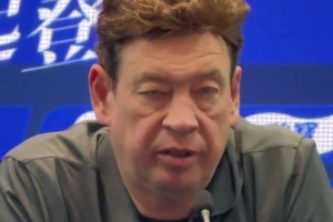 斯盧茨基:不能再丟分！比賽打到這個份上已經(jīng)沒什么好多想的了