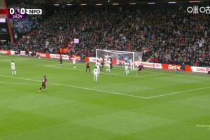 驚呆隊友+對手！塔弗尼爾角球直接攻破森林隊大門