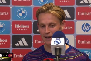 德容：卡瓦哈爾可以更衣室和亞馬爾談，而不是在場上做手勢